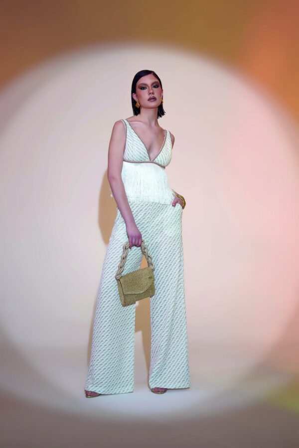 Top tessuto rachel con frange
capsule white gold
Pho Firenze